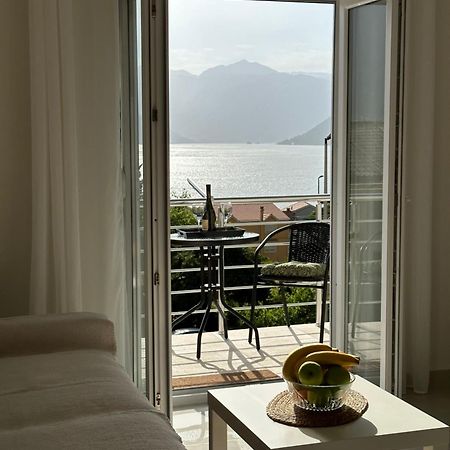 Sunny Apartment Kotor Exterior photo
